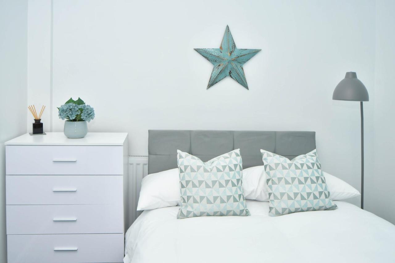 Find A Spacious And Stylish Escape In The City Centre At Sturgess House, Perfect For Longer Stays! Stoke-on-Trent Екстер'єр фото
