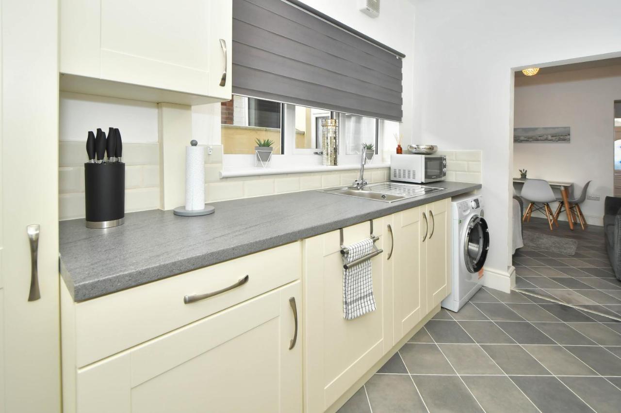Find A Spacious And Stylish Escape In The City Centre At Sturgess House, Perfect For Longer Stays! Stoke-on-Trent Екстер'єр фото
